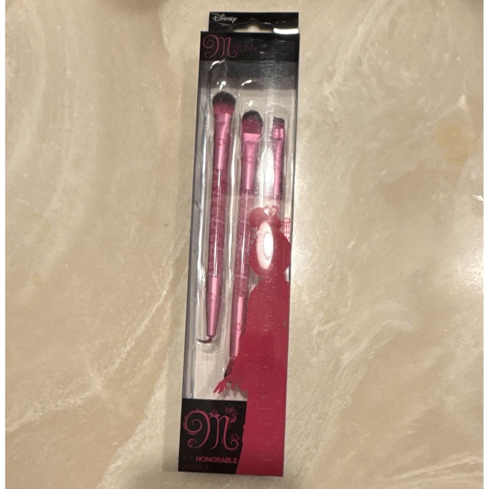 SOHO Beauty Disney Mulan Brave Soldier Double-Ended Angled Brush Set Pink